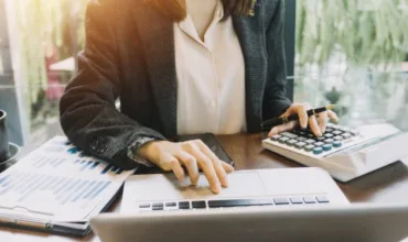 Hogyan segíthet a hitel kalkulátor a pénzügyi döntéseink meghozatalában?